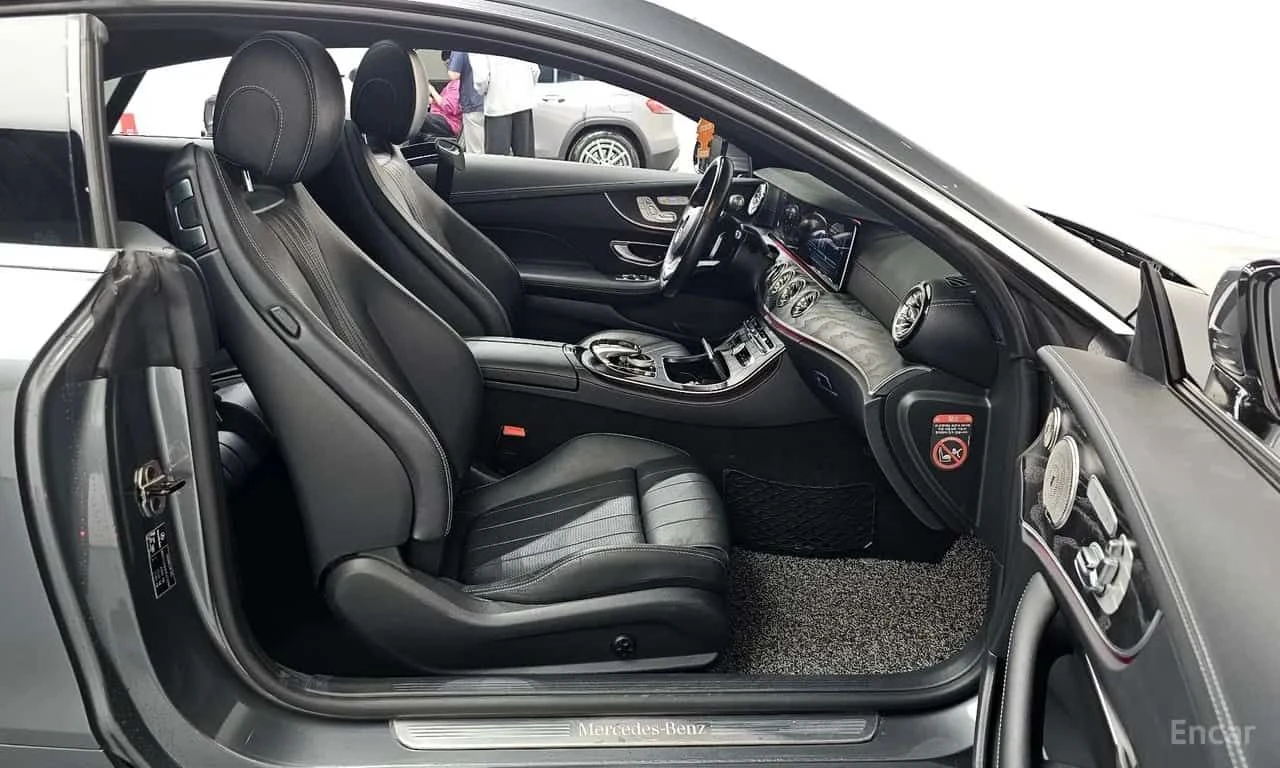 Mercedes-Benz E 220 d Coupe * ОПЦИЯ ЗА ФИНАНСИРАНЕ, снимка 11 - Автомобили и джипове - 55570013