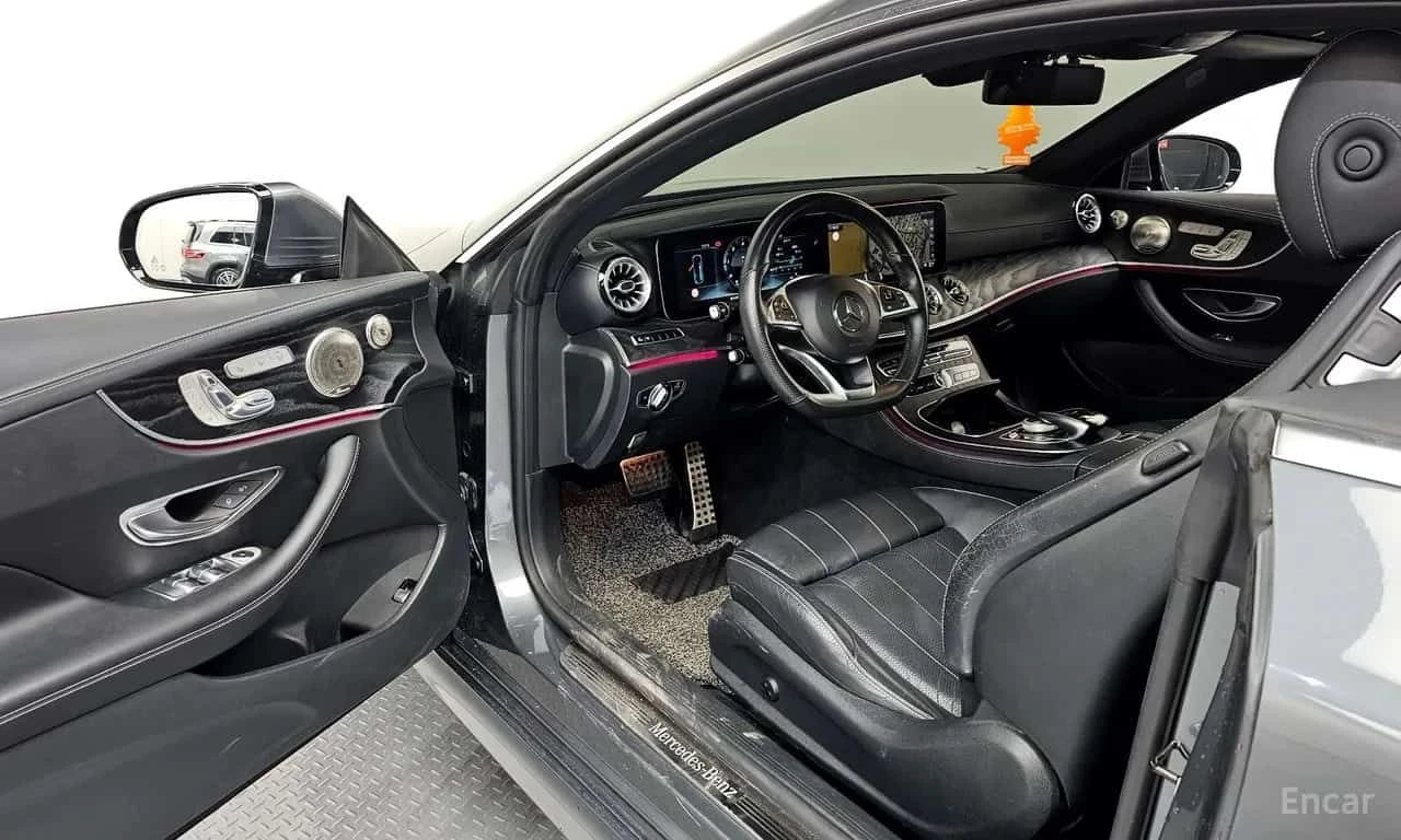 Mercedes-Benz E 220 d Coupe * ОПЦИЯ ЗА ФИНАНСИРАНЕ, снимка 10 - Автомобили и джипове - 55570013