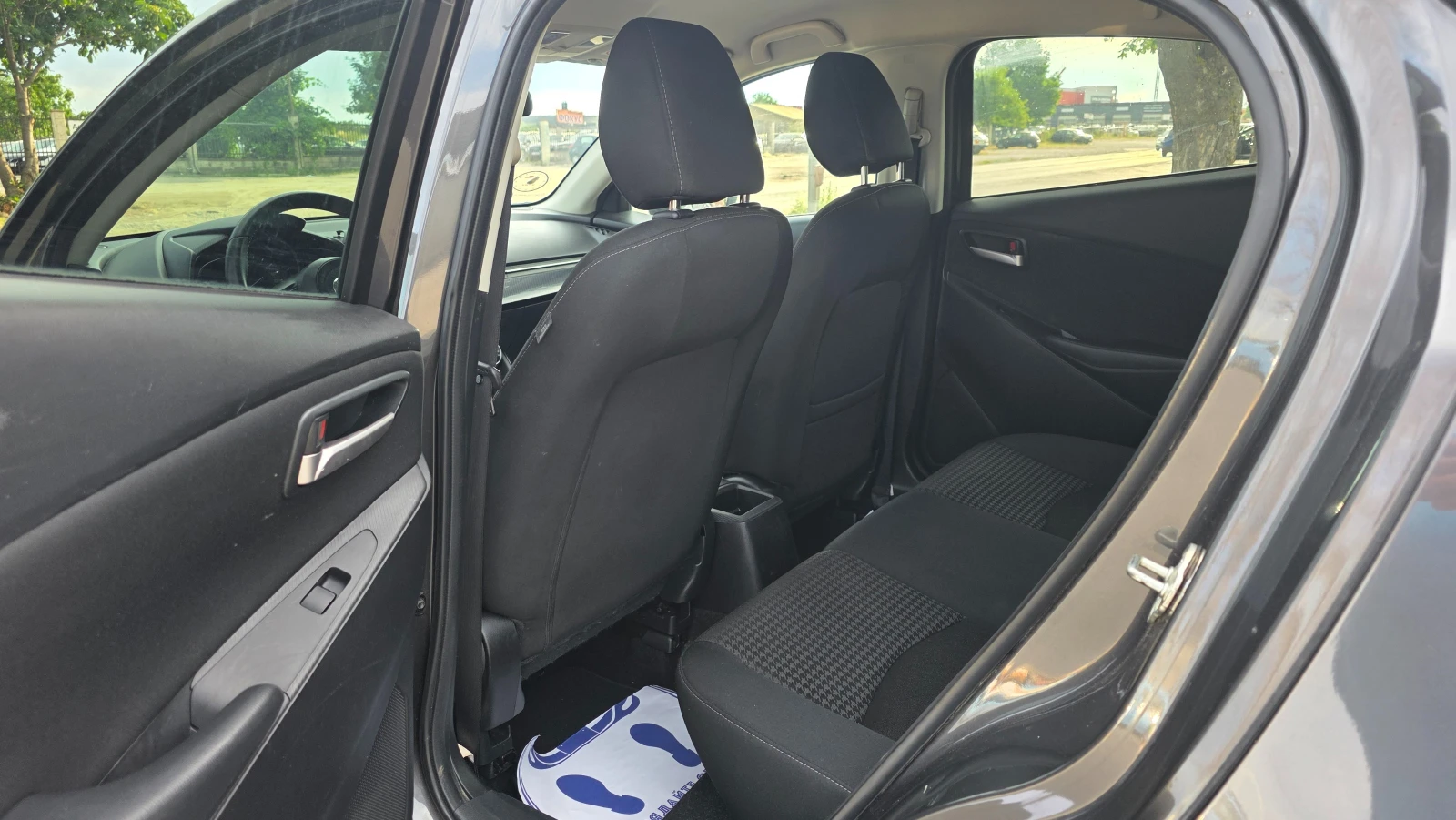 Mazda 2 КАТО НОВА/FUL-FUL, снимка 7 - Автомобили и джипове - 55711344