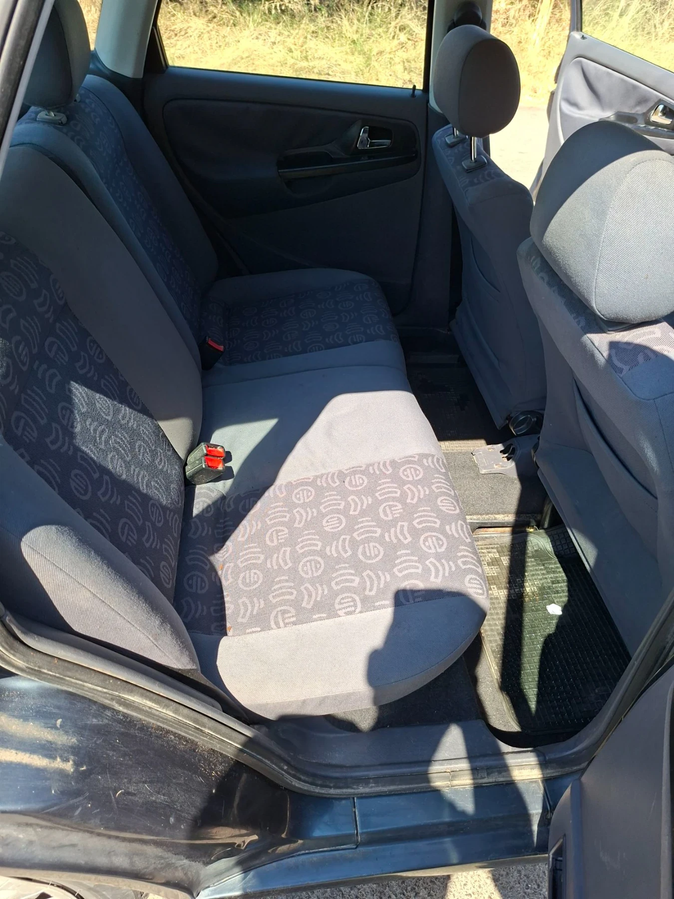 Seat Ibiza 1.4 , снимка 9 - Автомобили и джипове - 55774659