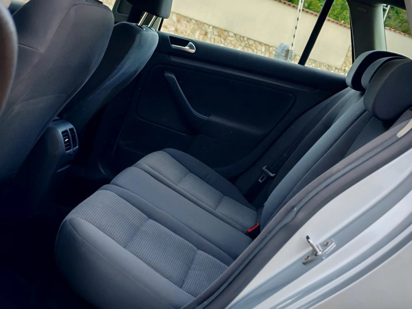 VW Golf 1.9TDI(105)* VARIANT* КЛИМАТРОНИК* НОВ ВНОС* , снимка 15 - Автомобили и джипове - 56154644