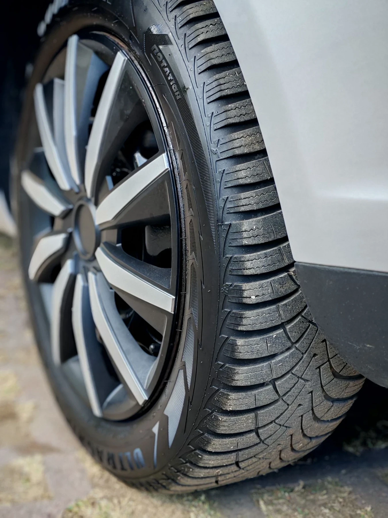 VW Golf 1.9TDI(105)* VARIANT* КЛИМАТРОНИК* НОВ ВНОС* , снимка 17 - Автомобили и джипове - 56154644