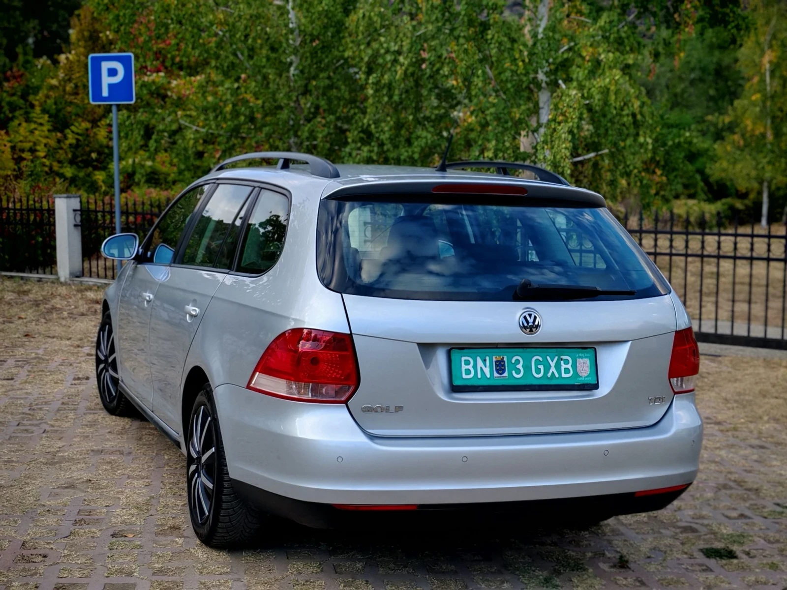 VW Golf 1.9TDI(105)* VARIANT* КЛИМАТРОНИК* НОВ ВНОС* , снимка 5 - Автомобили и джипове - 56154644