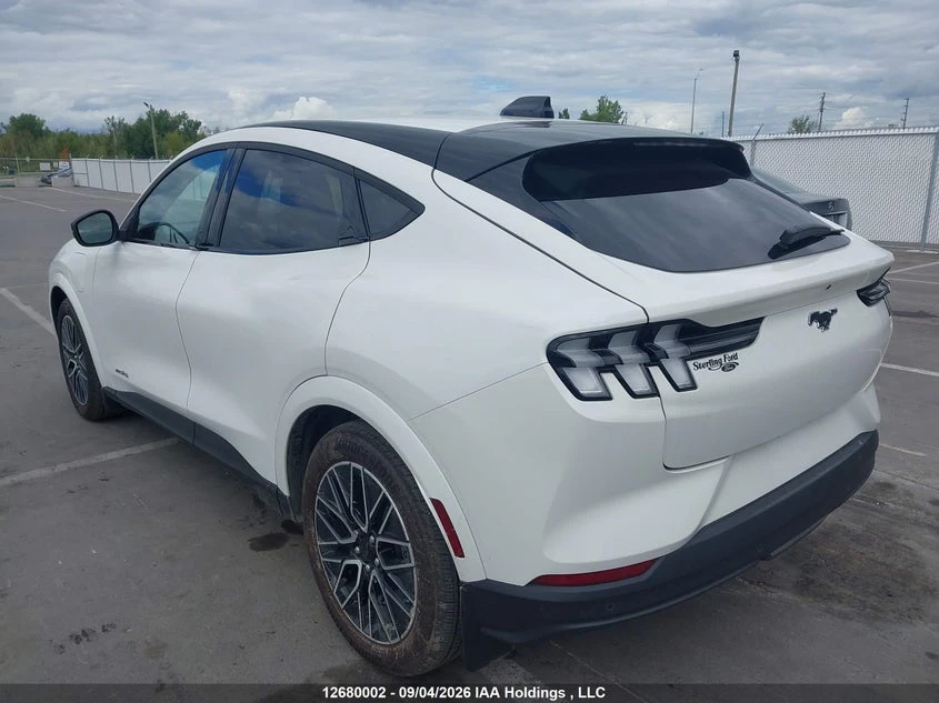 Ford Mustang Mach-E Premium AWD, снимка 3 - Автомобили и джипове - 56630842