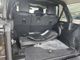 Jeep Wrangler * UNLIMITED SAHARA * CARFAX * 2 КЛЮЧА * , снимка 14