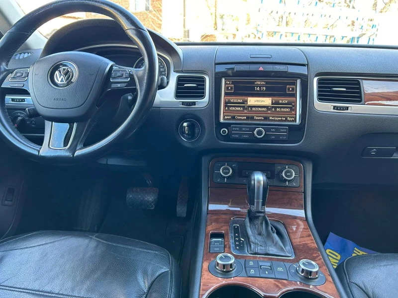 VW Touareg 3.0TDI, снимка 5 - Автомобили и джипове - 48611695