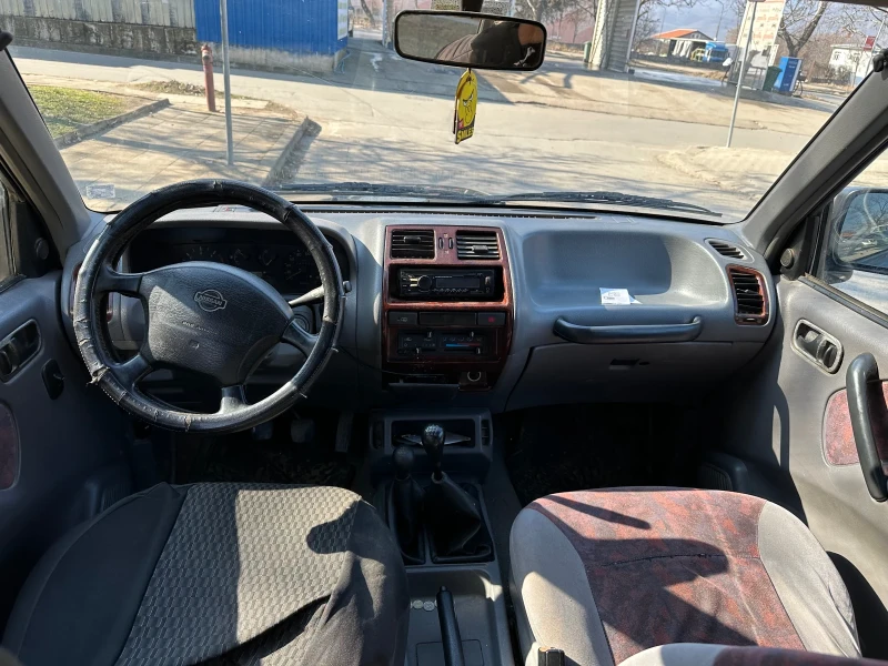 Nissan Terrano, снимка 7 - Автомобили и джипове - 49215589