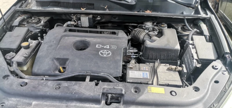 Toyota Rav4 2.2, снимка 8 - Автомобили и джипове - 49620309