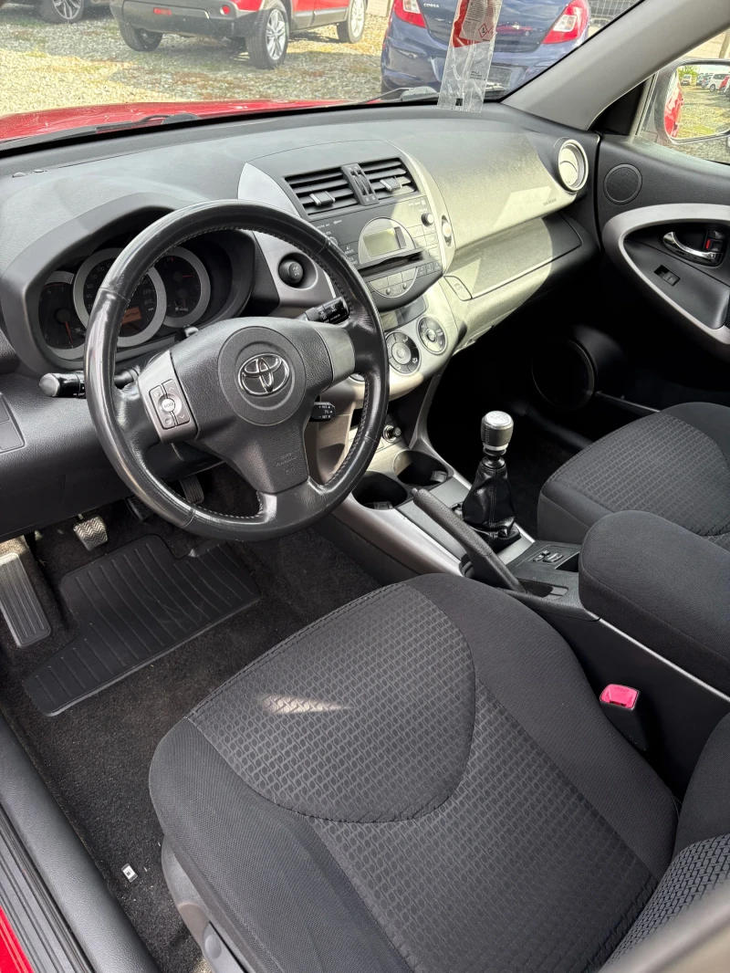 Toyota Rav4 2.2D4D, снимка 7 - Автомобили и джипове - 50051404