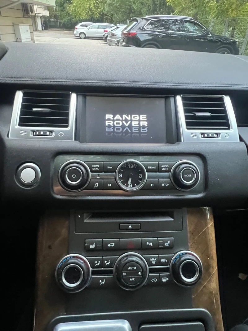 Land Rover Range Rover Sport 3.0 TDV6, снимка 11 - Автомобили и джипове - 52789954