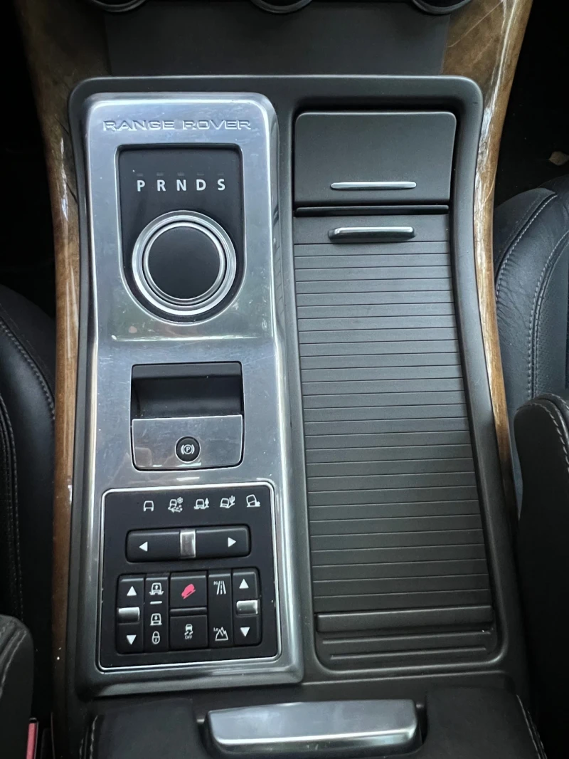 Land Rover Range Rover Sport 3.0 TDV6, снимка 9 - Автомобили и джипове - 52789954