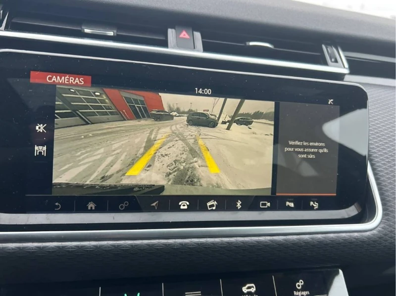 Land Rover Range Rover Velar * P300 R Dynamic SE * CARFAX * ЦЕНА ДО БГ, снимка 11 - Автомобили и джипове - 53249008