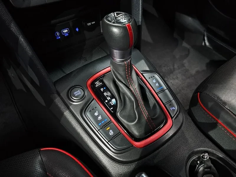 Hyundai Kona 1.6 - САМО 30% АВАНС, снимка 9 - Автомобили и джипове - 56305020