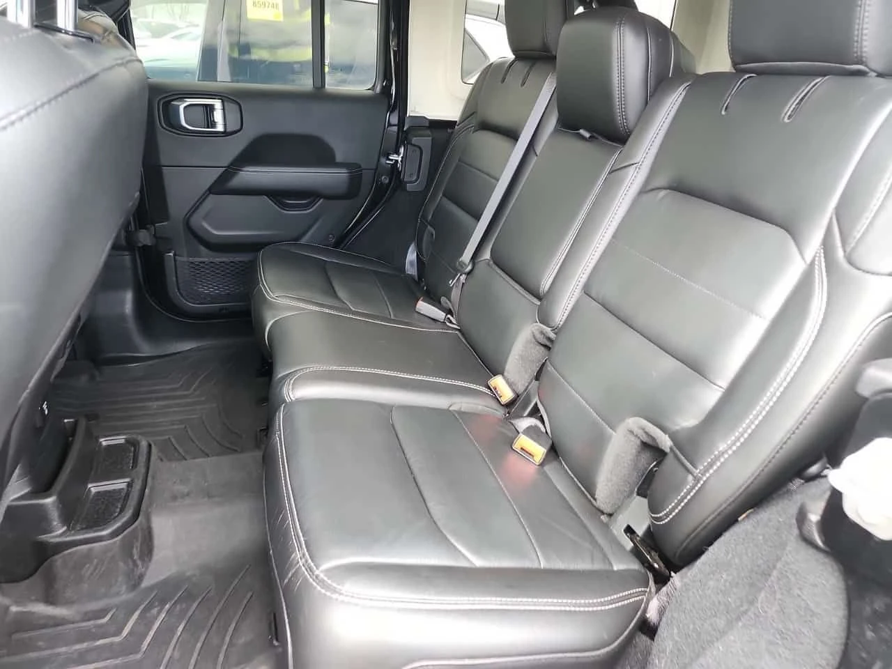 Jeep Wrangler * UNLIMITED SAHARA * CARFAX * 2 КЛЮЧА * , снимка 12 - Автомобили и джипове - 53949958