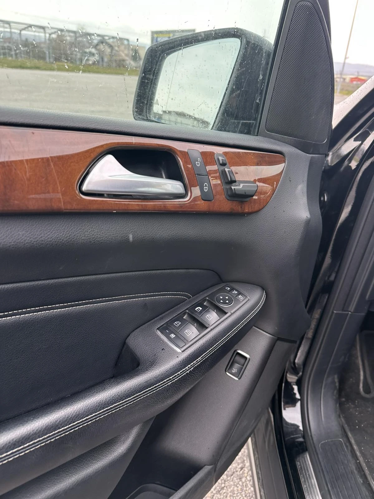 Mercedes-Benz ML 350, снимка 8 - Автомобили и джипове - 54193516