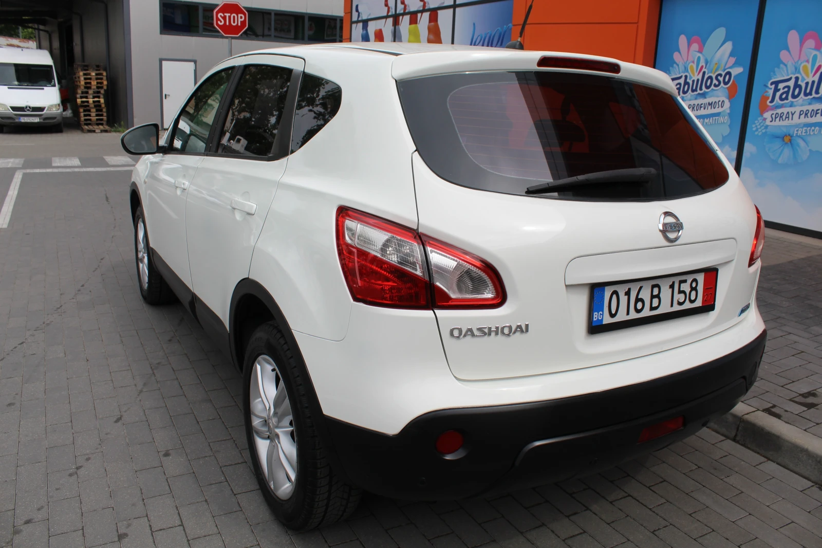 Nissan Qashqai 1.5DCI, снимка 10 - Автомобили и джипове - 54751956