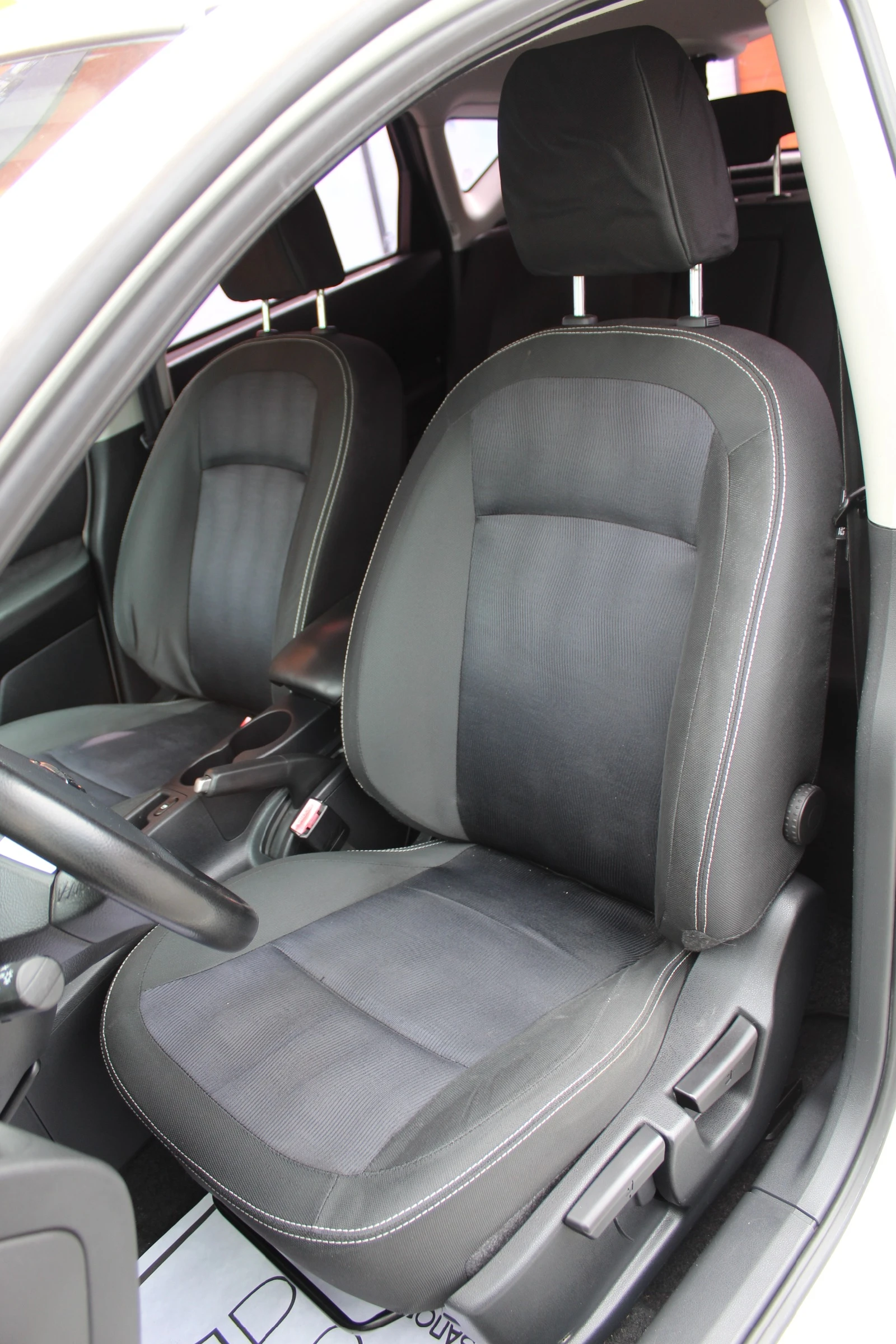 Nissan Qashqai 1.5DCI, снимка 13 - Автомобили и джипове - 54751956