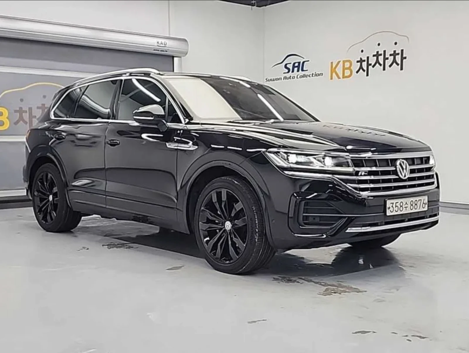 VW Touareg 3.0 V6 TDI / R-lline / 360 КАМЕРИ / ПАНОРАМА /FULL, снимка 4 - Автомобили и джипове - 54856458