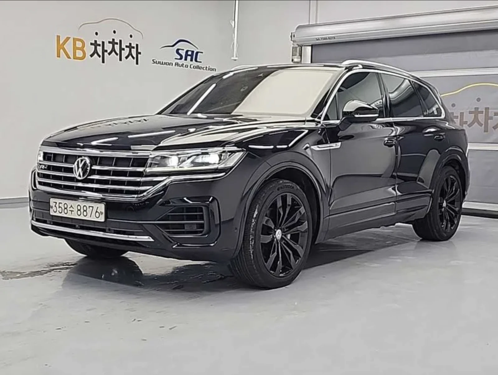 VW Touareg 3.0 V6 TDI / R-lline / 360 КАМЕРИ / ПАНОРАМА /FULL, снимка 2 - Автомобили и джипове - 54856458