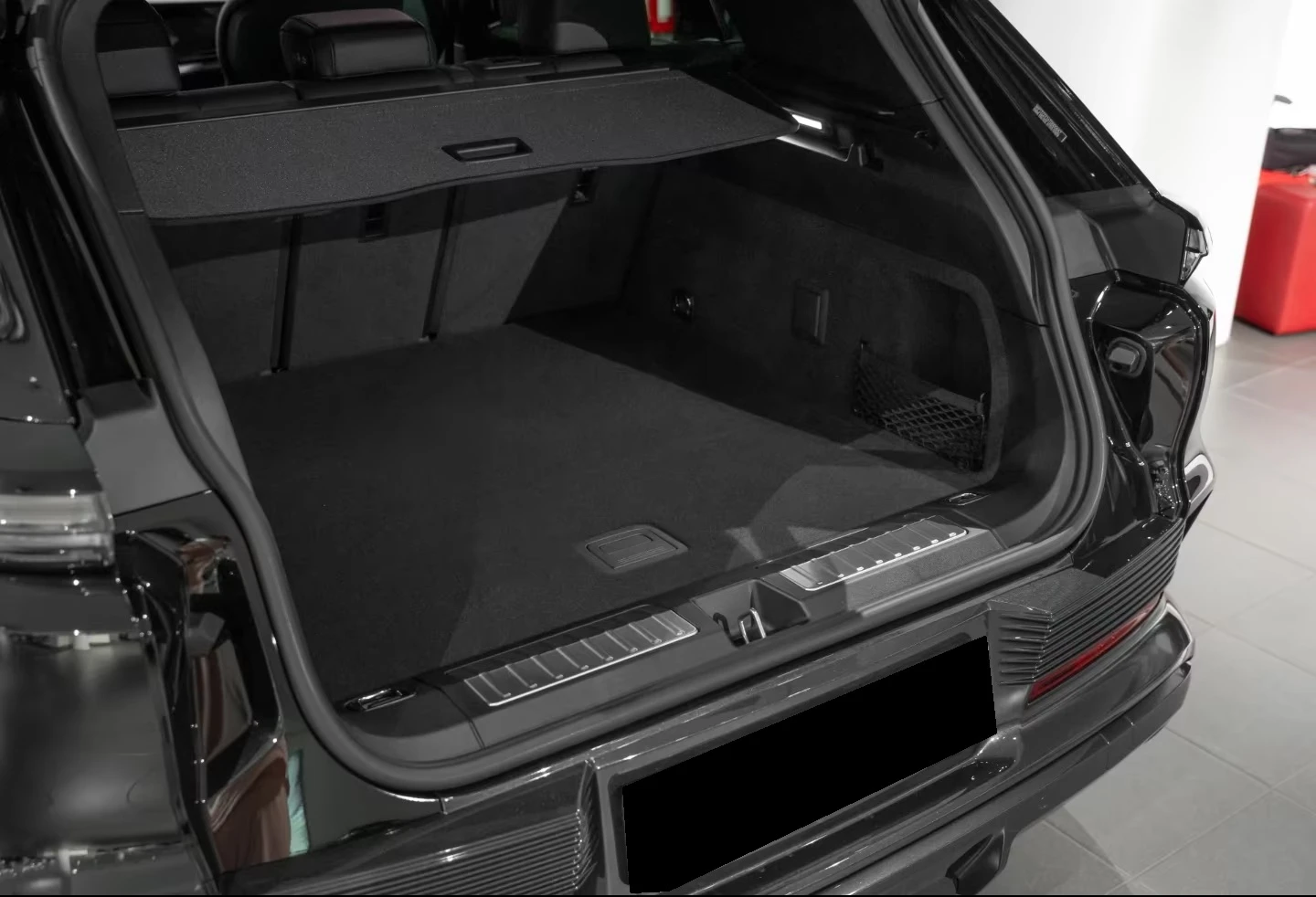 Porsche Cayenne ELECTRIC / BOSE / HUD / 360 / PANO / , снимка 16 - Автомобили и джипове - 55628093