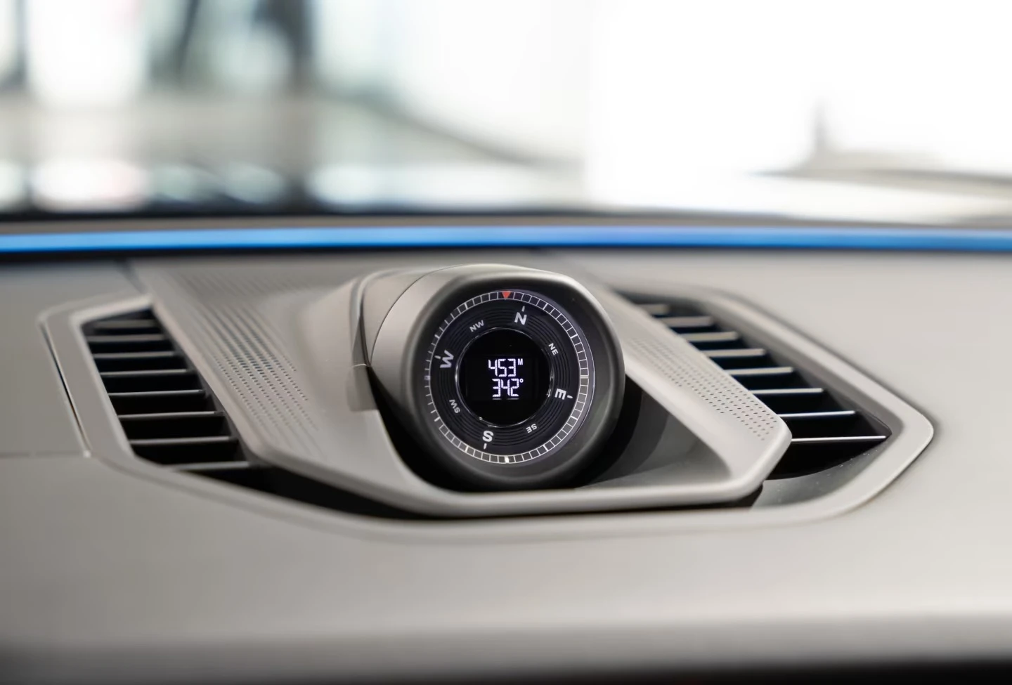 Porsche Cayenne ELECTRIC / BOSE / HUD / 360 / PANO / , снимка 13 - Автомобили и джипове - 55628093