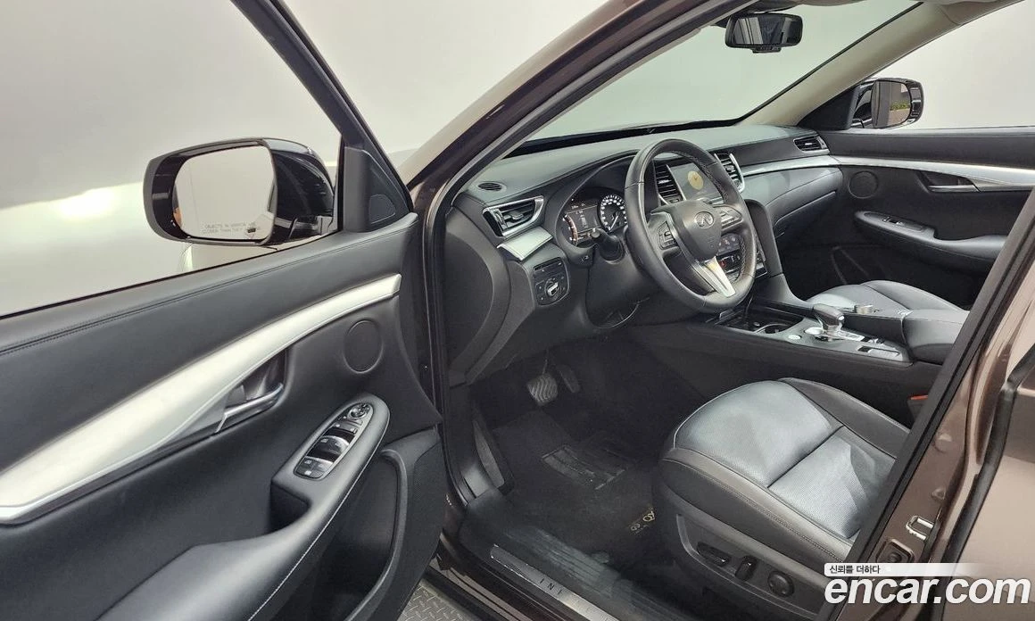 Infiniti QX50 2.0 Essential, снимка 13 - Автомобили и джипове - 56123101