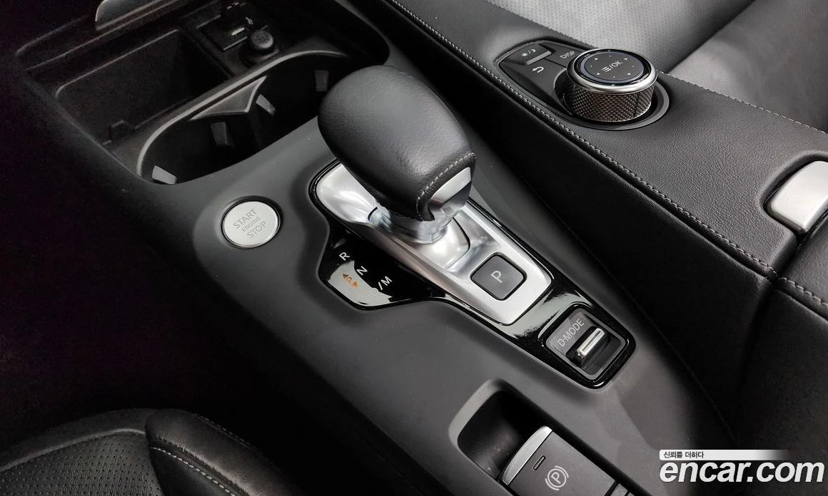 Infiniti QX50 2.0 Essential, снимка 12 - Автомобили и джипове - 56123101