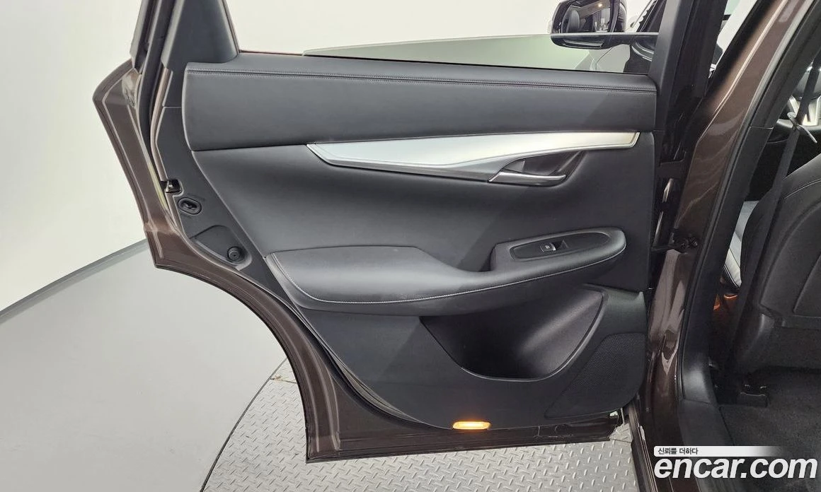 Infiniti QX50 2.0 Essential, снимка 15 - Автомобили и джипове - 56123101