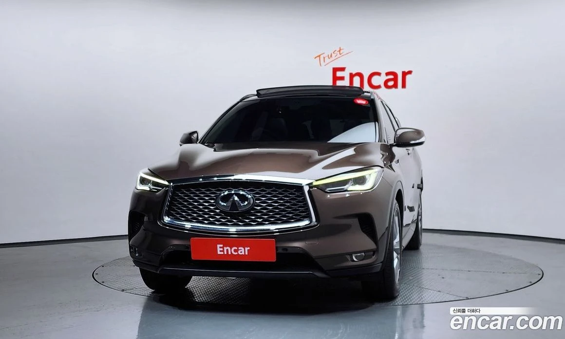 Infiniti QX50 2.0 Essential, снимка 3 - Автомобили и джипове - 56123101