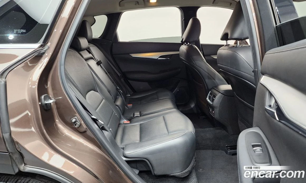 Infiniti QX50 2.0 Essential, снимка 17 - Автомобили и джипове - 56123101