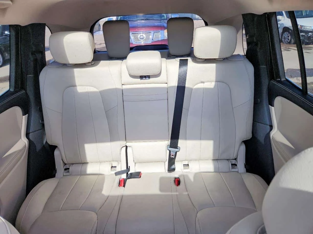 Mercedes-Benz GLB 250 * CARFAX * ОПЦИЯ ЗА ФИНАНСИРАНЕ * , снимка 10 - Автомобили и джипове - 56256472