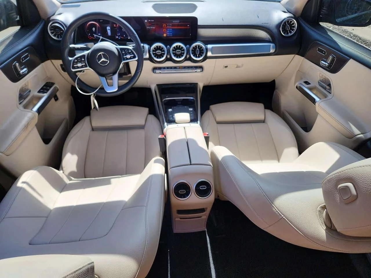 Mercedes-Benz GLB 250 * CARFAX * ОПЦИЯ ЗА ФИНАНСИРАНЕ * , снимка 8 - Автомобили и джипове - 56256472