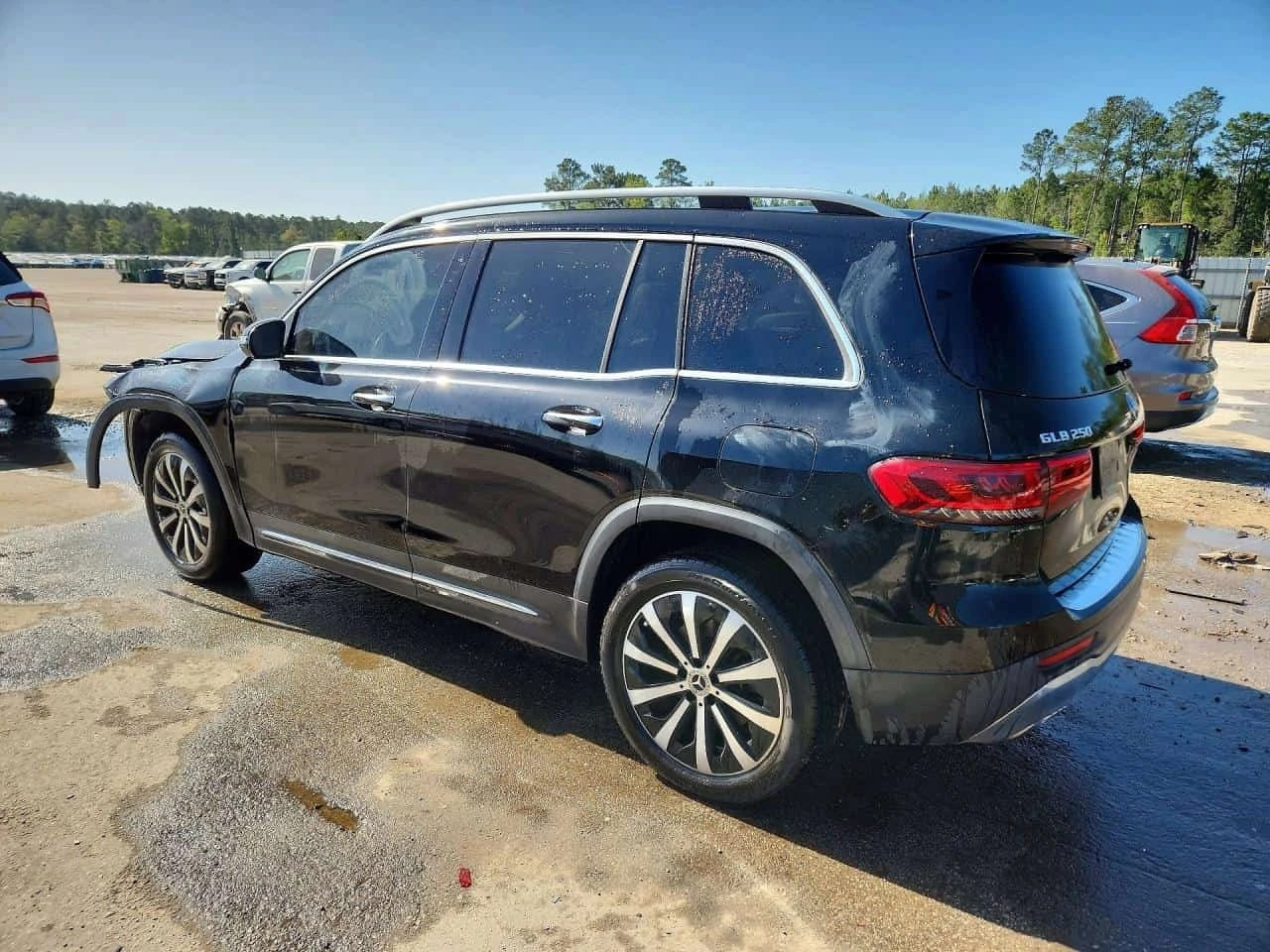 Mercedes-Benz GLB 250 * CARFAX * ОПЦИЯ ЗА ФИНАНСИРАНЕ * , снимка 2 - Автомобили и джипове - 56256472