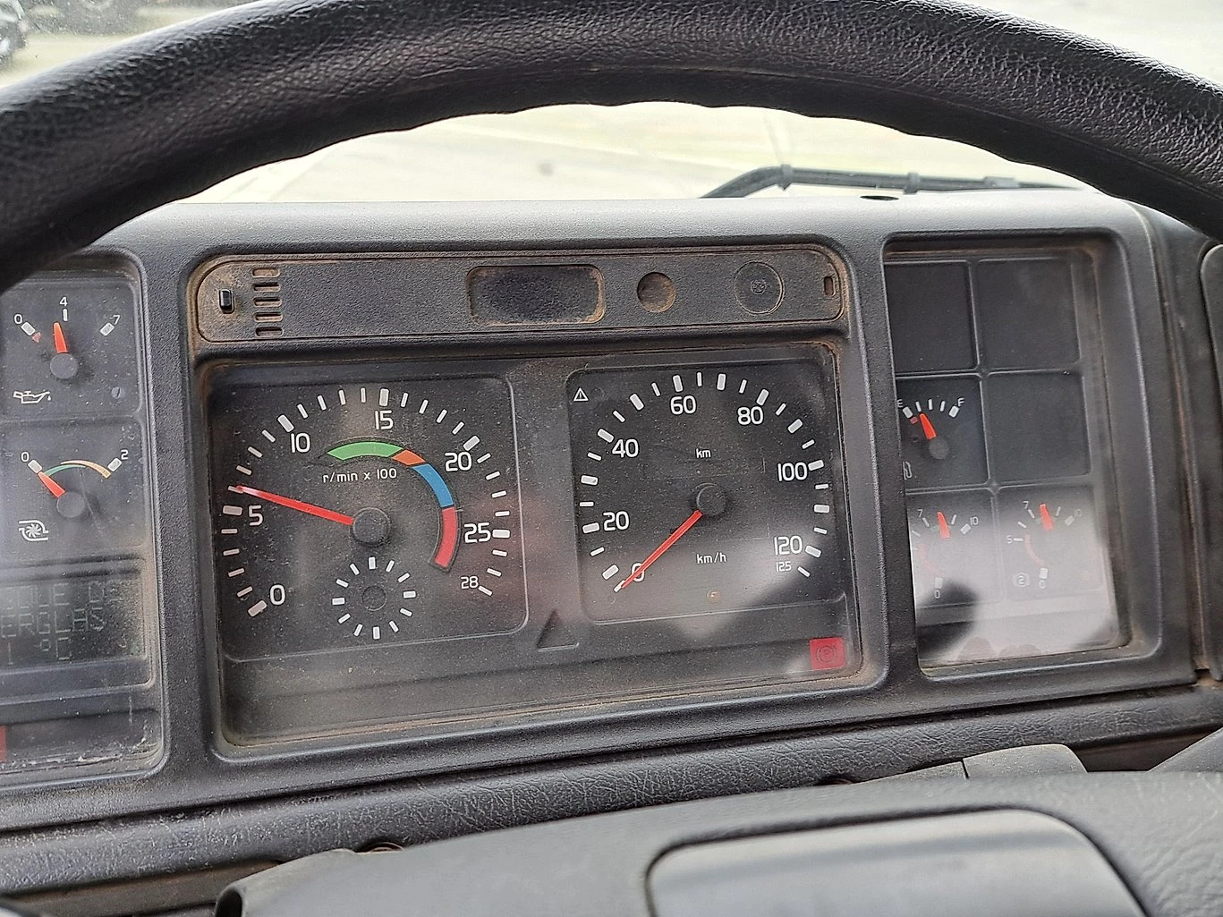 Volvo Fm 8х4 тристранно разтоварване, снимка 13 - Камиони - 54095084