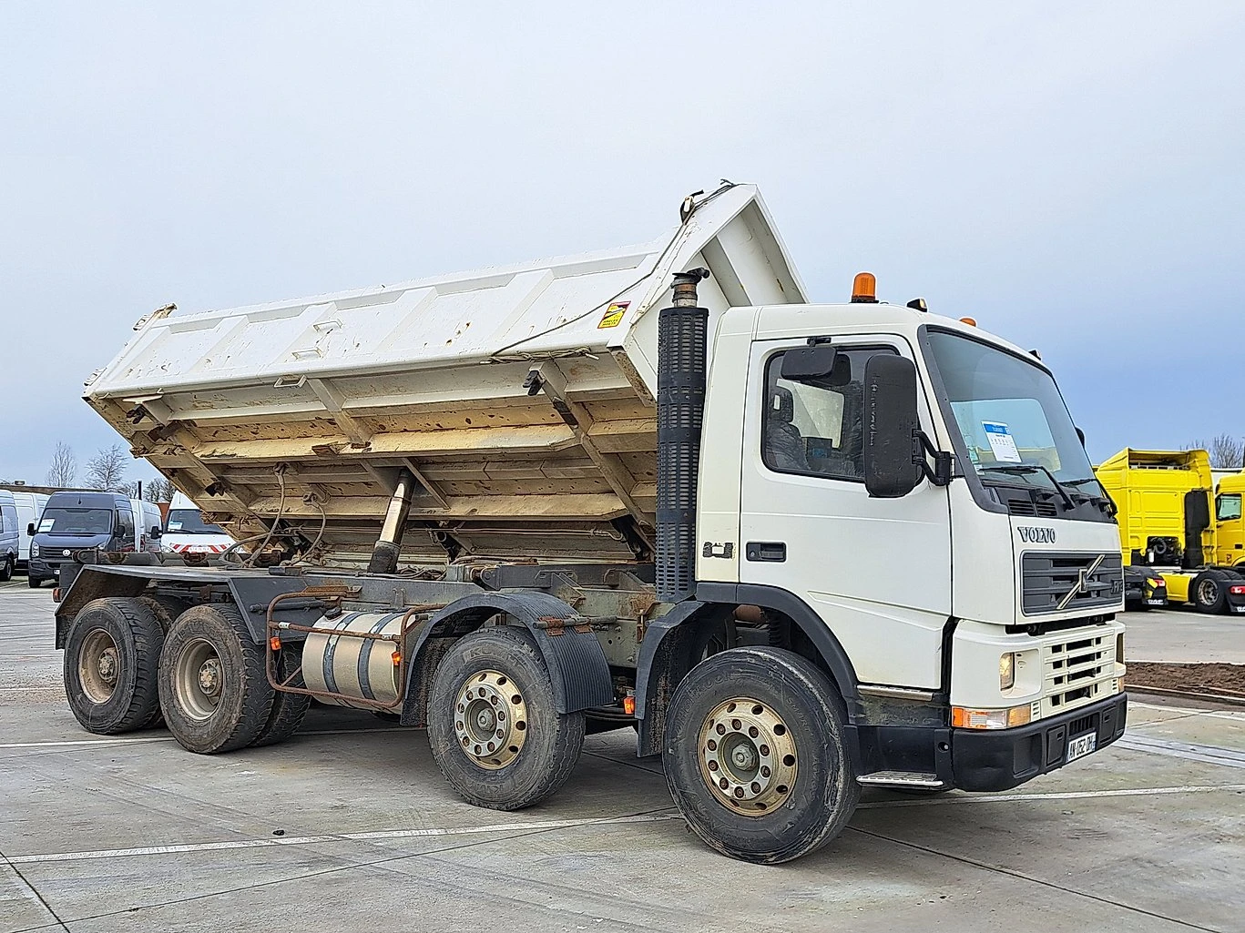 Volvo Fm 8х4 тристранно разтоварване, снимка 3 - Камиони - 54095084