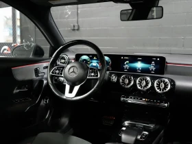 Mercedes-Benz A 220 * AMG Line * HeadUp * * AвтоКредит* (ЦЕНА ДО БГ), снимка 11
