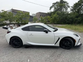 Toyota GR86 * Premium * CARFAX * ОПЦИЯ ЗА ФИНАНСИРАНЕ , снимка 3