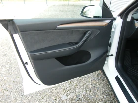 Tesla Model Y long range duall motor, снимка 7
