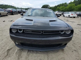 Dodge Challenger SXT, снимка 1