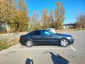 Mercedes-Benz E 320 Седан, снимка 14