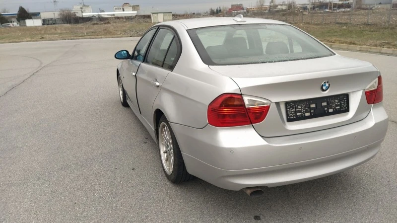 BMW 320, снимка 15 - Автомобили и джипове - 49579691