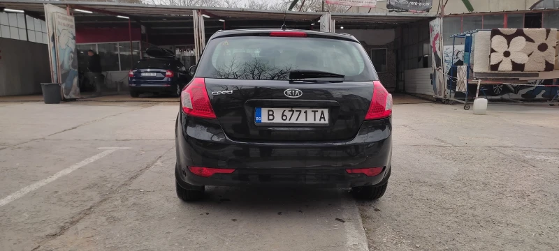 Kia Ceed 1.4 CVVT, снимка 4 - Автомобили и джипове - 48084827