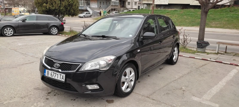 Kia Ceed 1.4 CVVT, снимка 6 - Автомобили и джипове - 48084827