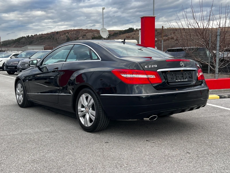 Mercedes-Benz E 220 CDi Coupe 111000km ГАРАНТИРАН ПРОБЕГ, снимка 7 - Автомобили и джипове - 48680032