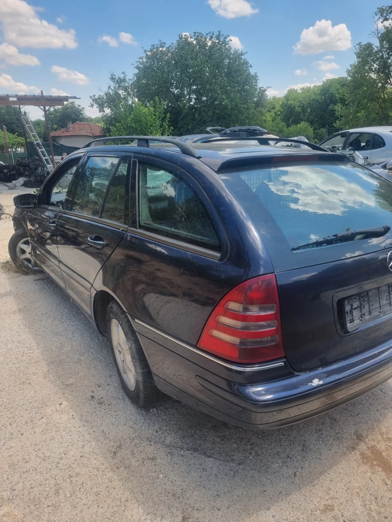 Mercedes-Benz C 220 AUTOMATIC, снимка 2 - Автомобили и джипове - 50990953