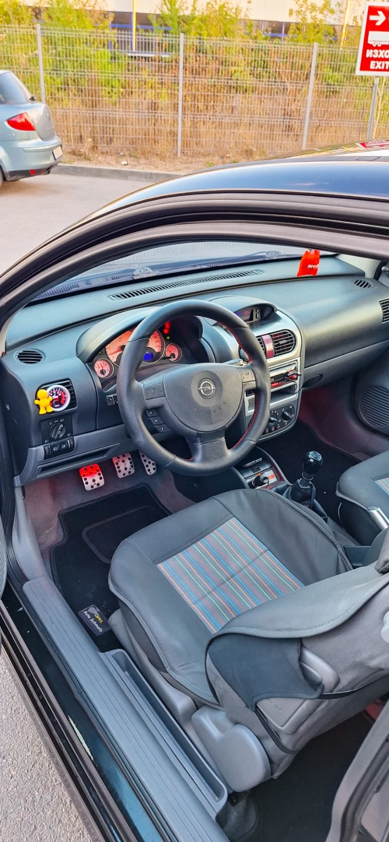 Opel Corsa 1.8 GSI , снимка 12 - Автомобили и джипове - 51801796