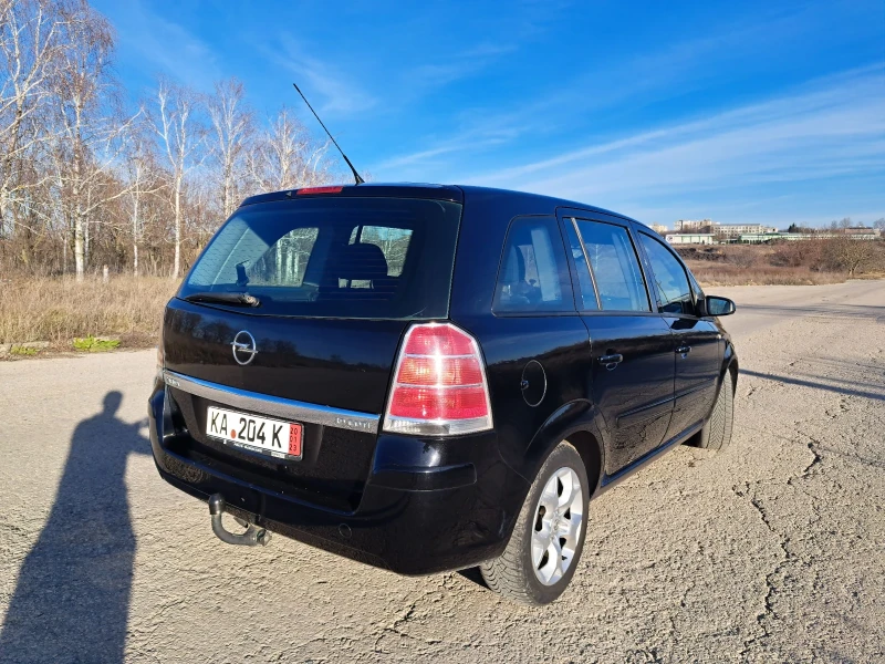 Opel Zafira 1.9CDTI, снимка 3 - Автомобили и джипове - 52119366