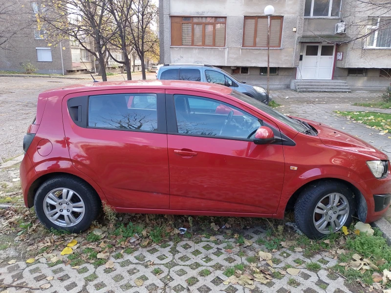 Chevrolet Aveo, снимка 4 - Автомобили и джипове - 52512944