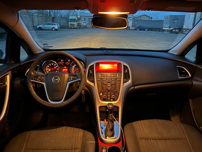 Opel Astra 1.6 LPG, снимка 6 - Автомобили и джипове - 52631378