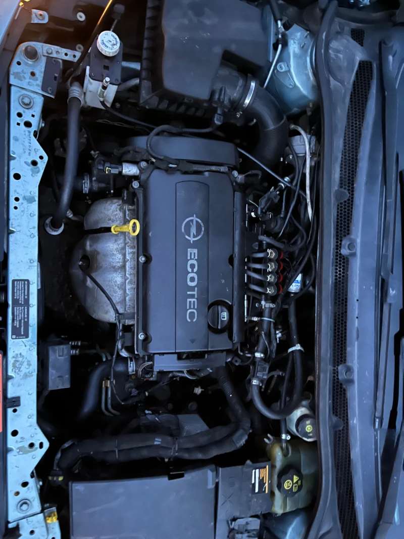 Opel Astra 1.6 LPG, снимка 10 - Автомобили и джипове - 52631378